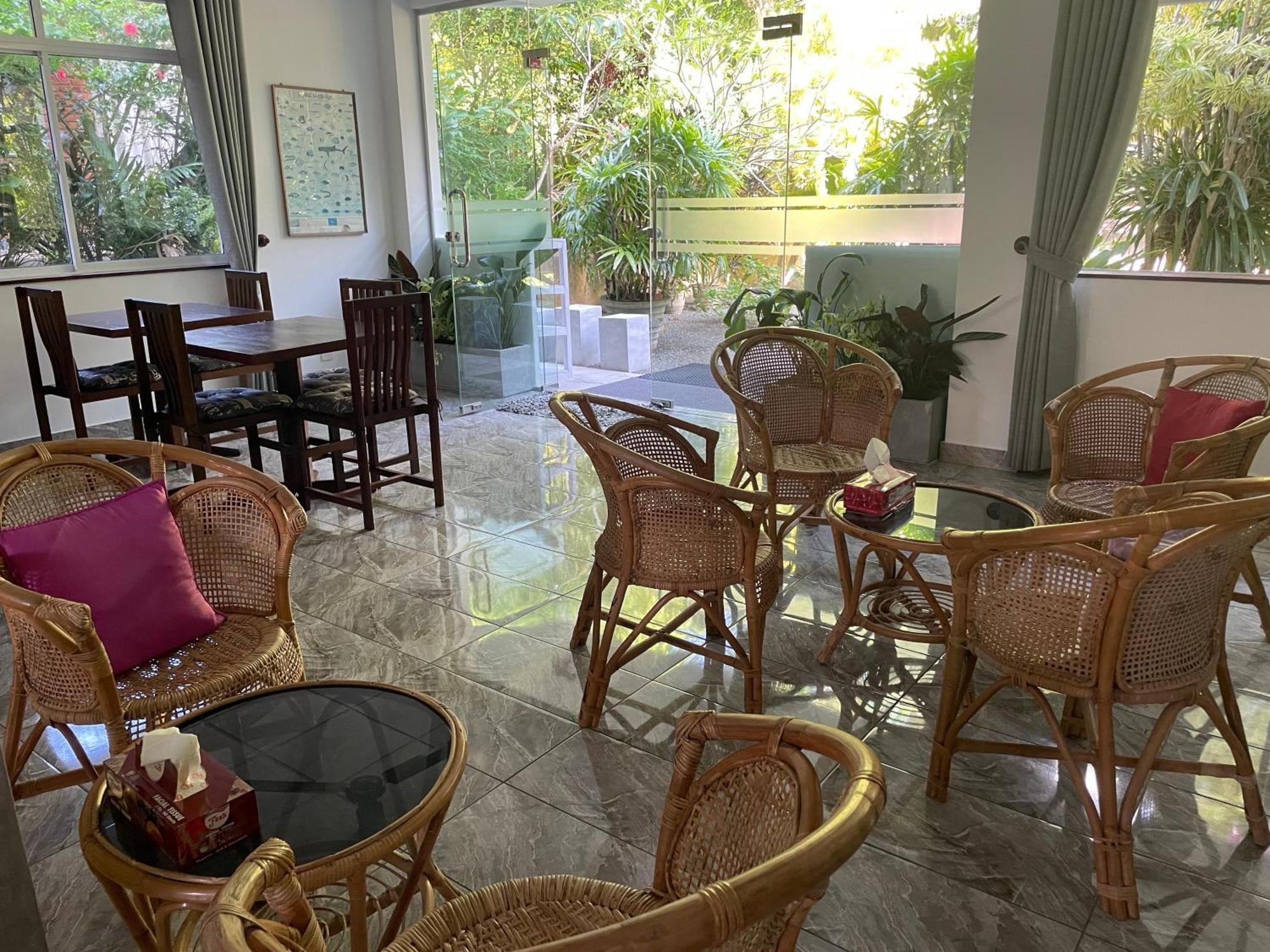 Villa Gamini Хиккадува Экстерьер фото